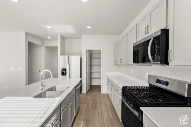 Photo 15 for MLS #2098450 at 113 W High Cheddar #0235