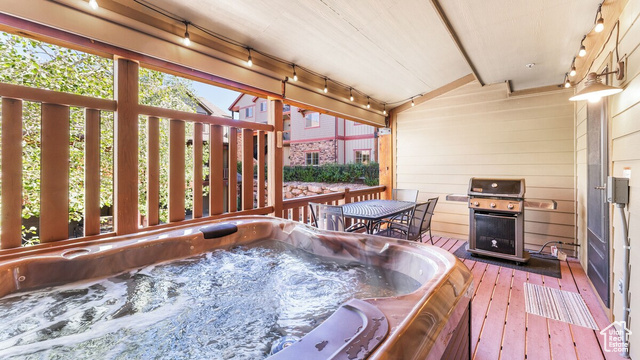 Photo 3 for MLS #2098469 at 5541 N Slalom Way