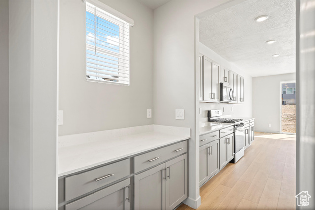 Photo 10 for MLS #2098498 at 1368 N Baen Way #0236