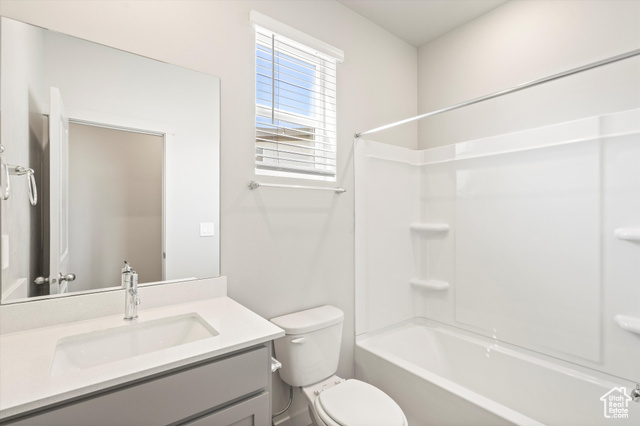 Photo 14 for MLS #2098498 at 1368 N Baen Way #0236