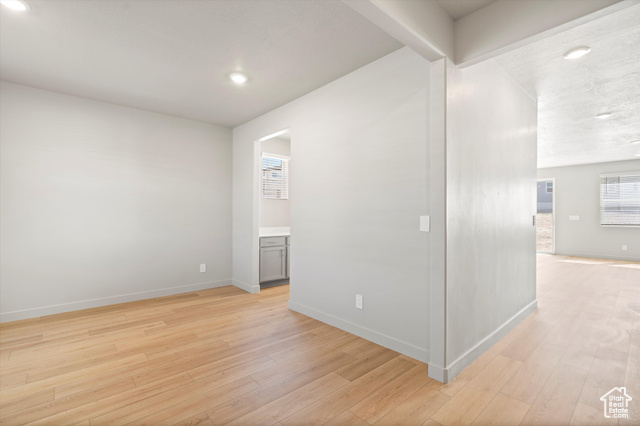 Photo 9 for MLS #2098498 at 1368 N Baen Way #0236
