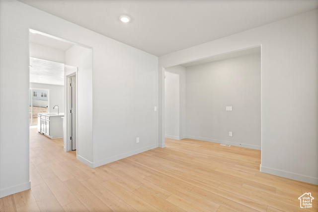 Photo 8 for MLS #2098498 at 1368 N Baen Way #0236