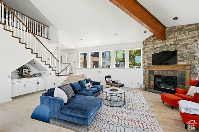 Photo 8 for MLS #2098510 at 1227 E High Valley View Cir