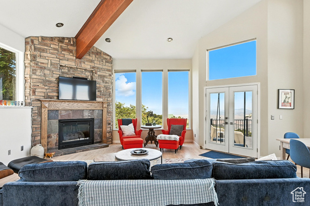 Photo 11 for MLS #2098510 at 1227 E High Valley View Cir