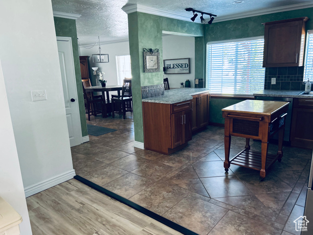 Photo 11 for MLS #2098567 at 2537 S Taylor Ave
