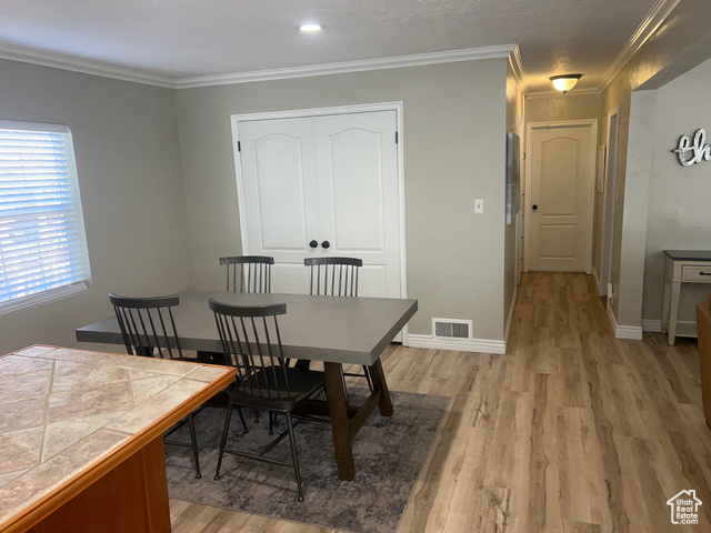 Photo 29 for MLS #2098567 at 2537 S Taylor Ave