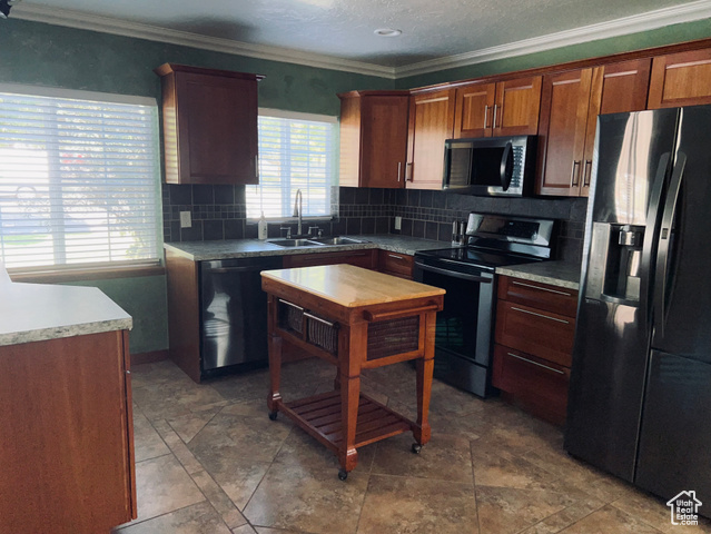 Photo 7 for MLS #2098567 at 2537 S Taylor Ave