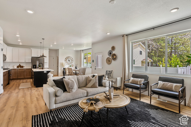 Photo 10 for MLS #2098568 at 708 N Plainsman Dr #104