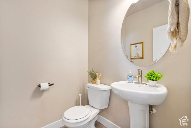 Photo 11 for MLS #2098591 at 3323 E Gibraltar Ave