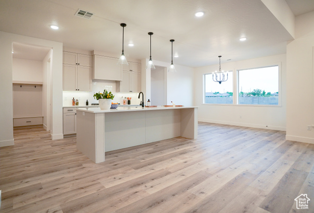 Photo 3 for MLS #2098609 at 525 N 3380 West #16