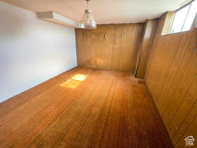 Photo 22 for MLS #2098614 at 215 N Center St