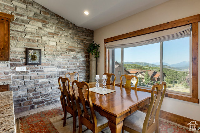 Photo 6 for MLS #2098666 at 1658 E Viewside Cir