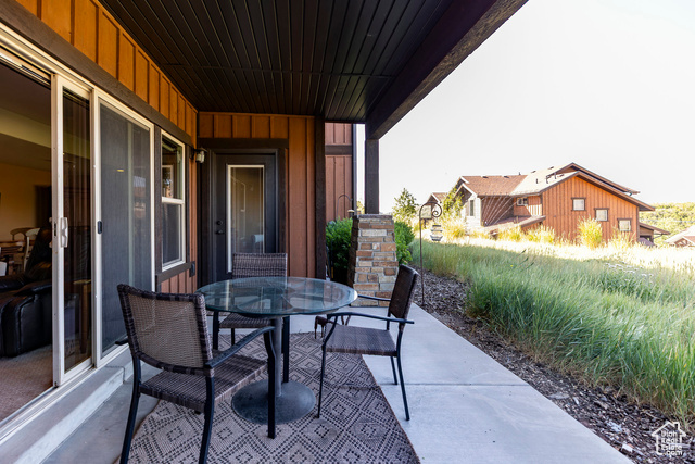 Photo 36 for MLS #2098666 at 1658 E Viewside Cir