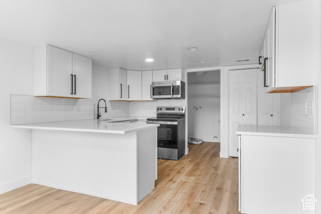 Photo 8 for MLS #2098677 at 4176 S Oak Meadows Dr #10