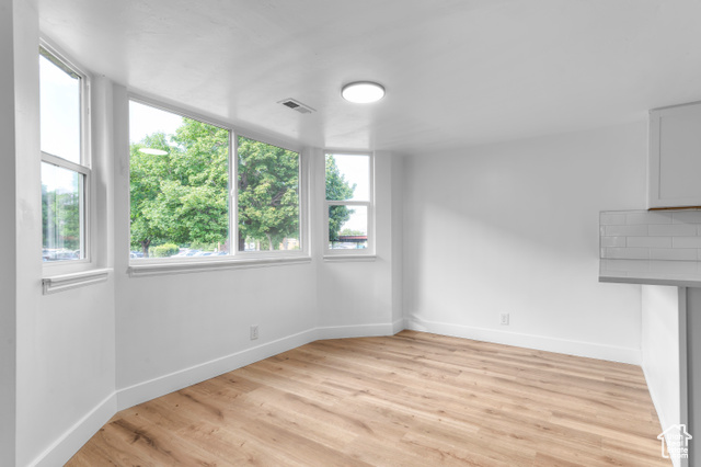 Photo 9 for MLS #2098677 at 4176 S Oak Meadows Dr #10
