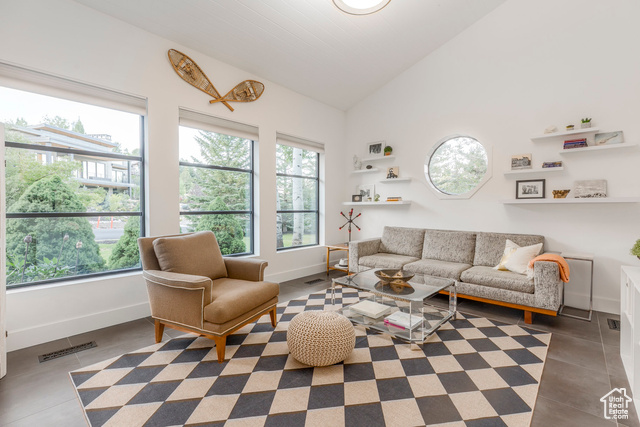 Photo 10 for MLS #2098692 at 3021 American Saddler Dr