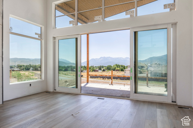 Photo 15 for MLS #2098701 at 431 N Haystack Mountain Dr #32