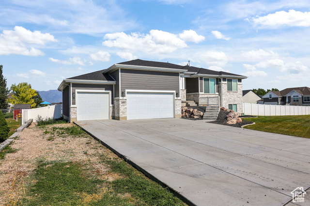 Photo 4 for MLS #2098746 at 895 Dunes Dr