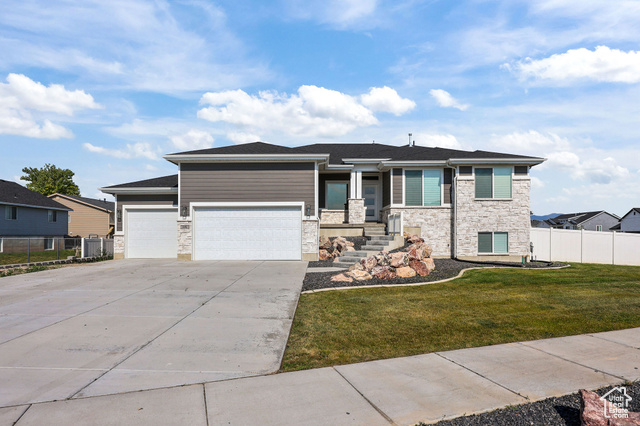 Photo 3 for MLS #2098746 at 895 Dunes Dr