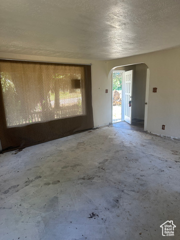 Photo 4 for MLS #2098761 at 7643 E 500 South
