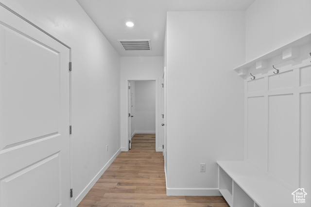 Photo 4 for MLS #2098773 at 1374 S Friendship Cv