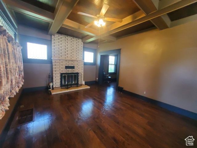 Photo 3 for MLS #2098783 at 824 Grant St