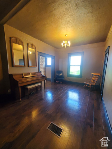 Photo 9 for MLS #2098783 at 824 Grant St