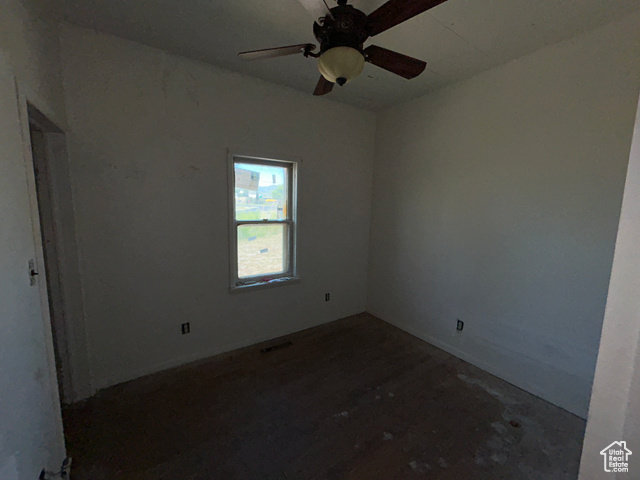 Photo 11 for MLS #2098827 at 481 Main St