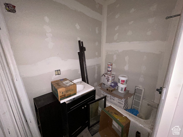 Photo 10 for MLS #2098827 at 481 Main St