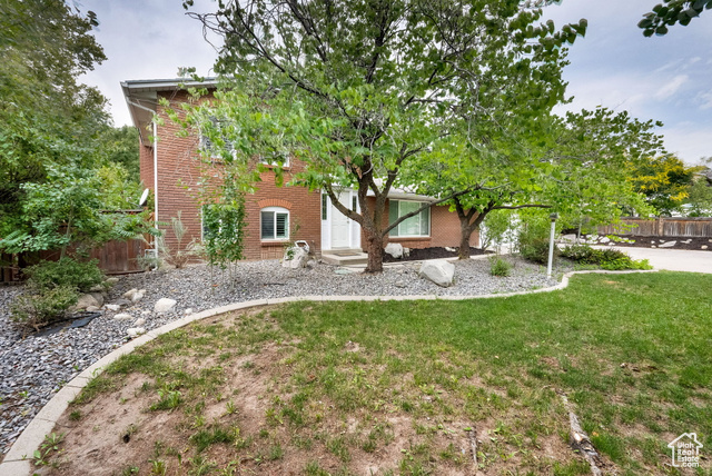 Photo 4 for MLS #2098838 at 11604 S 1700 East