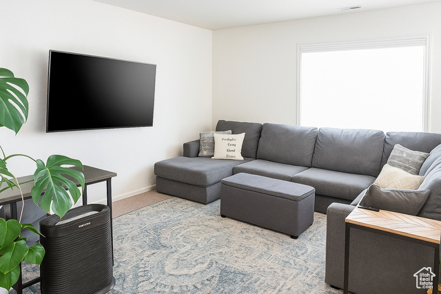 Photo 3 for MLS #2098857 at 2123 Fowler Ave