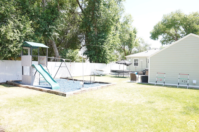 Photo 15 for MLS #2098857 at 2123 Fowler Ave