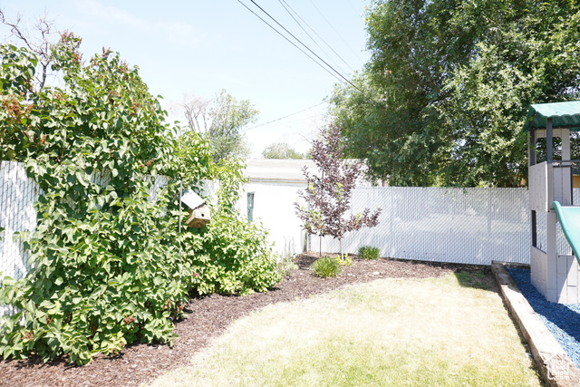 Photo 17 for MLS #2098857 at 2123 Fowler Ave