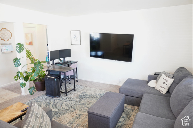 Photo 2 for MLS #2098857 at 2123 Fowler Ave