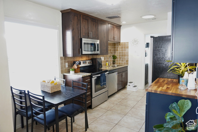 Photo 5 for MLS #2098857 at 2123 Fowler Ave