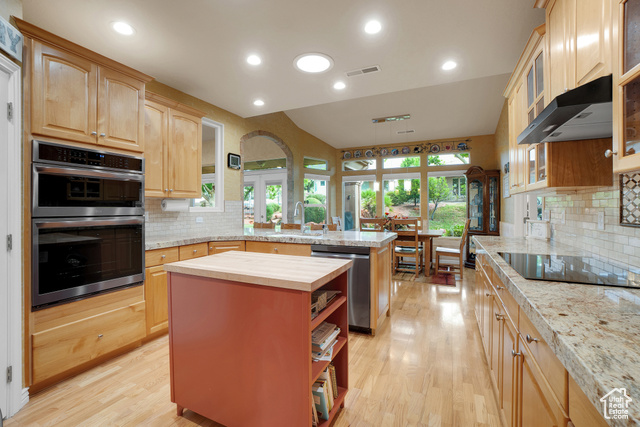 Photo 10 for MLS #2098874 at 1102 W Chama Ct