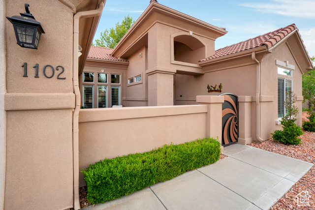 Photo 3 for MLS #2098874 at 1102 W Chama Ct