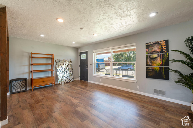 Photo 4 for MLS #2098905 at 375 E 6815 South