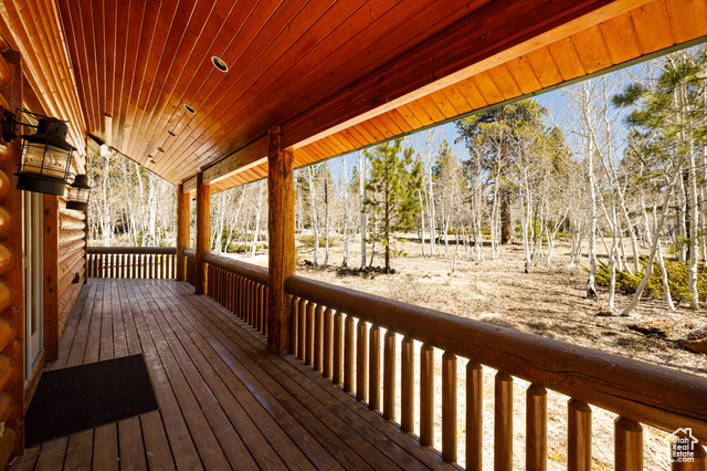 Photo 12 for MLS #2098911 at 4165 N Robbers Roost Rd