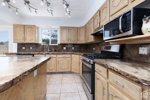 Photo 19 for MLS #2098916 at 805 S 300 East