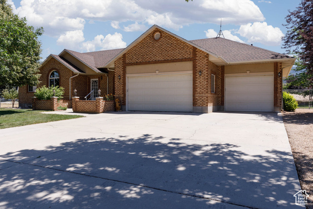 Photo 3 for MLS #2098916 at 805 S 300 East