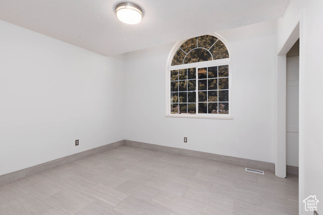 Photo 21 for MLS #2098916 at 805 S 300 East