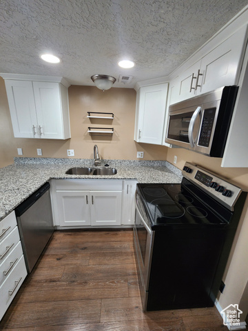 Photo 8 for MLS #2098936 at 3907 W Rockwood Way  #B