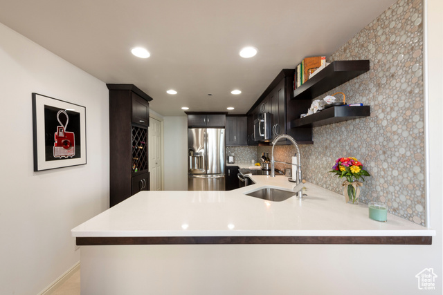Photo 8 for MLS #2098951 at 44 W Broadway #2507
