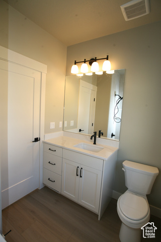 Photo 14 for MLS #2098980 at 674 E Mountain Rd #184