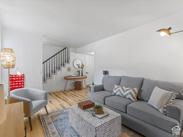 93 E 820 S, Centerville UT 84014