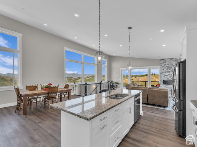Photo 11 for MLS #2098997 at 4405 S Oakview Dr