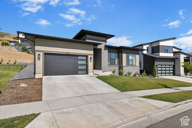 Photo 3 for MLS #2099007 at 5502 N Valley View Rd