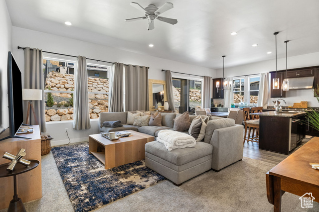 Photo 7 for MLS #2099007 at 5502 N Valley View Rd