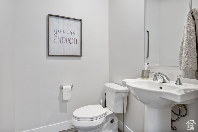 Photo 12 for MLS #2099007 at 5502 N Valley View Rd